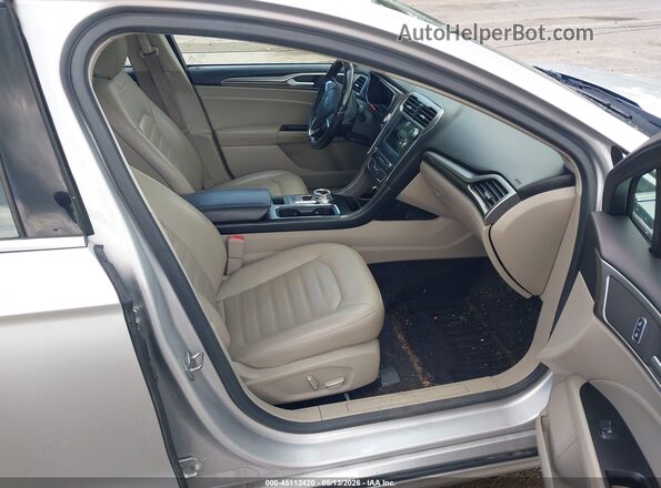 3FA6P0T98HR365348 2017 FORD FUSION Silver Front interior view