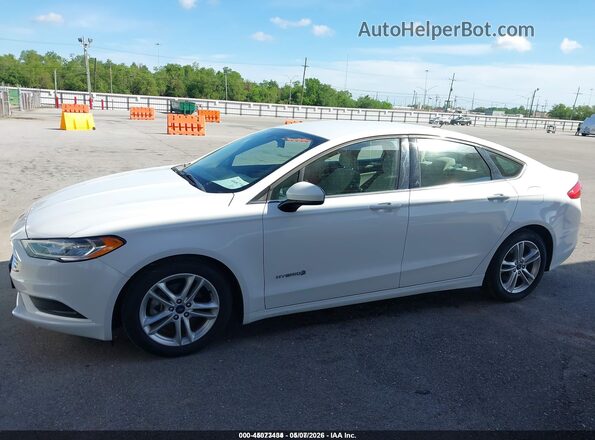 3FA6P0UU9JR235958 2018 FORD FUSION HYBRID Белый Вид спереди