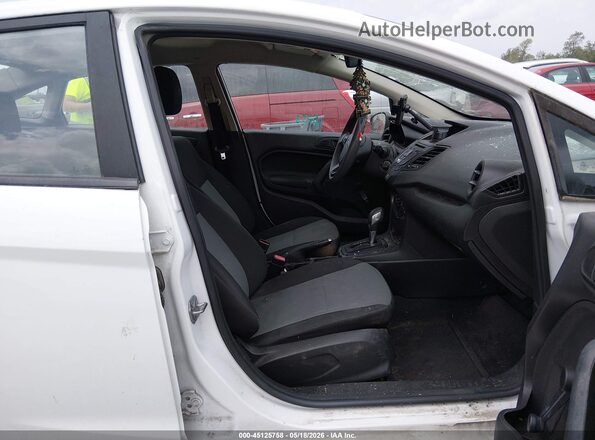 3FADP4AJ3HM168208 2017 FORD FIESTA White Widok wnętrza z przodu