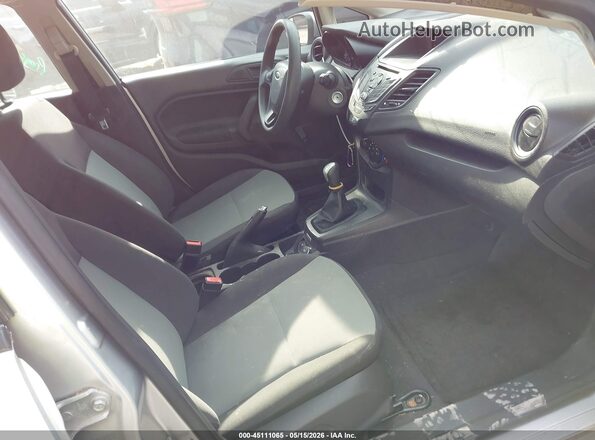 3FADP4AJ4HM164359 2017 FORD FIESTA Silver Front interior view
