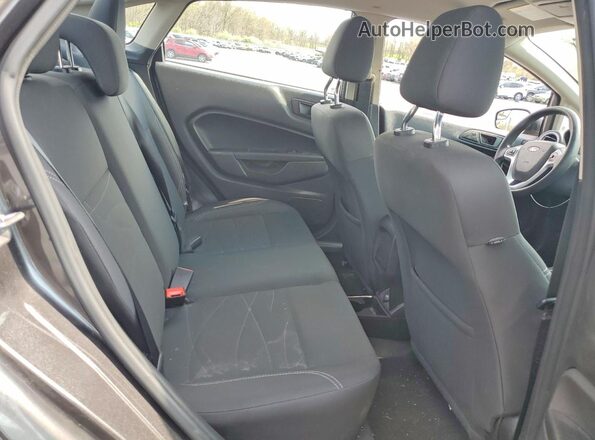 3FADP4BJ2HM158607 2017 FORD FIESTA Charcoal Widok tylnych siedzeń