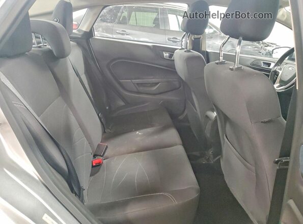 3FADP4BJ3GM104957 2016 FORD FIESTA Серебряный Вид задних сидений