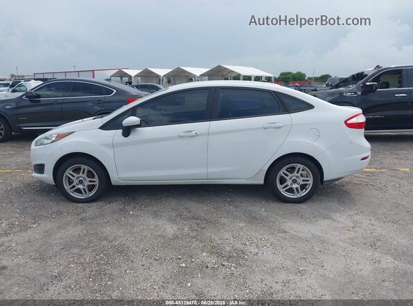 3FADP4BJ5HM110700 2017 FORD FIESTA White Սալոնի 360 աստիճան տեսք