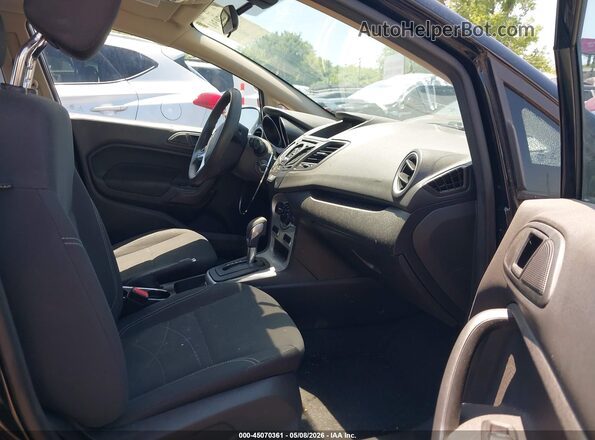 3FADP4BJ6HM137582 2017 FORD FIESTA Черный Вид салона спереди