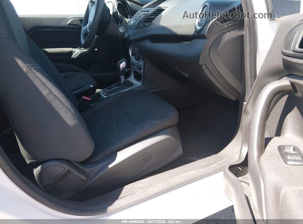 3FADP4BJ7KM163339 2019 FORD FIESTA Белый Вид салона спереди