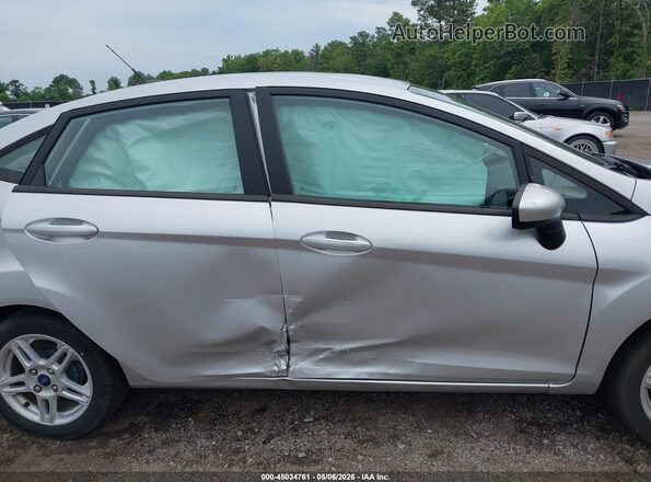 3FADP4BJ9JM129725 2018 FORD FIESTA Silver Դիմացի տեսք