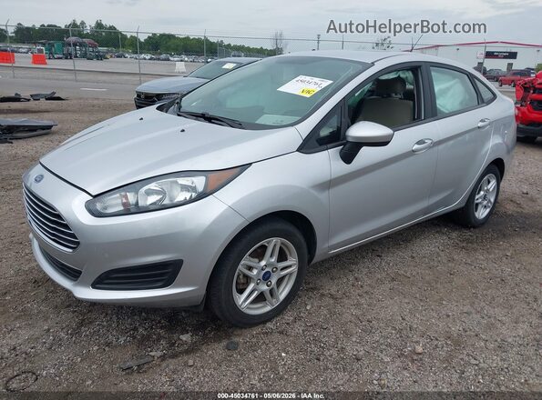 3FADP4BJ9JM129725 2018 FORD FIESTA Silver Առջևի ձախ երեք քառորդ տեսարան
