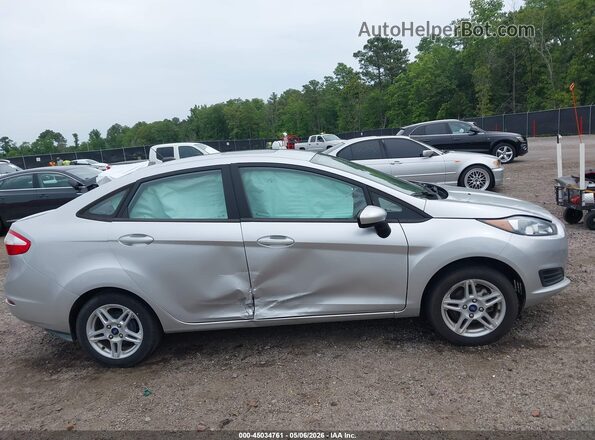3FADP4BJ9JM129725 2018 FORD FIESTA Silver Սալոնի հետևի տեսք