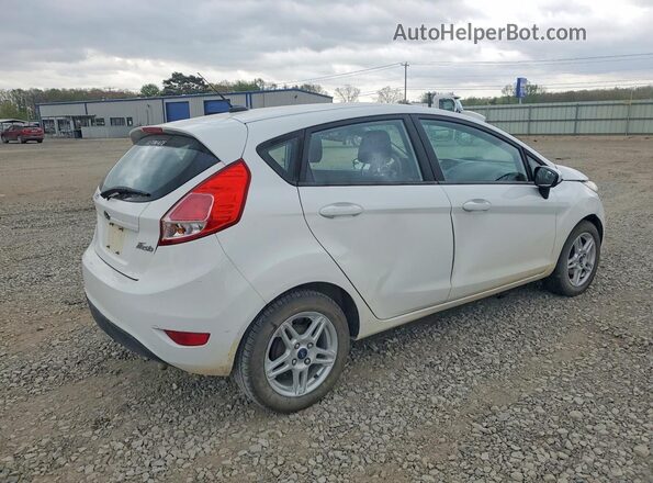 3FADP4EJ1HM158819 2017 FORD FIESTA White Tył prawy