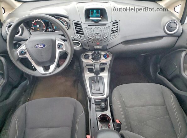 3FADP4EJ1HM158819 2017 FORD FIESTA White Widok deski rozdzielczej