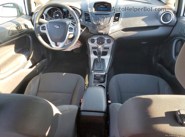 3FADP4EJ2JM108534 2018 FORD FIESTA White Вид панелі приладів
