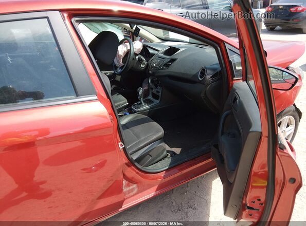 3FADP4EJ2JM124507 2018 FORD FIESTA Red Вид салону спереду