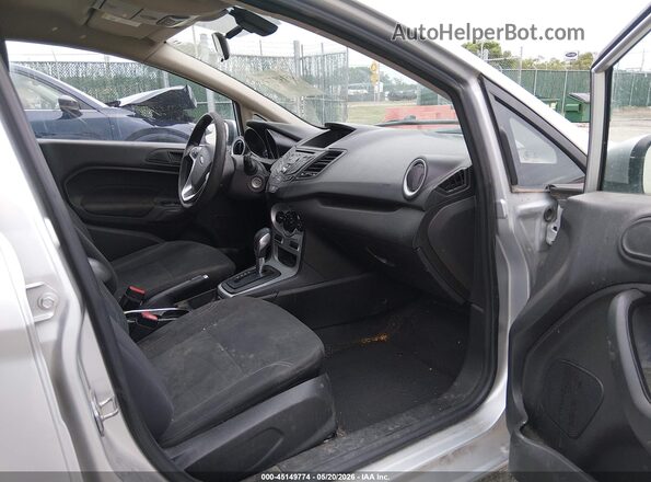 3FADP4EJ3JM115489 2018 FORD FIESTA Silver Սալոնի դիմացի տեսք