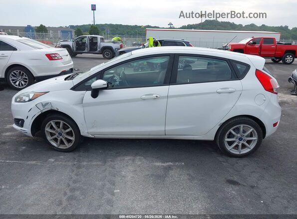 3FADP4EJ5KM107105 2019 FORD FIESTA White Սալոնի 360 աստիճան տեսք