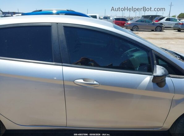 3FADP4EJ7HM119393 2017 FORD FIESTA Silver Vista interior trasera
