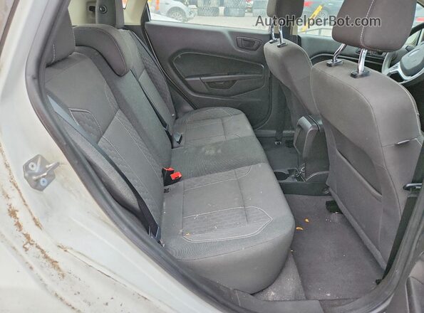 3FADP4EJ7KM150764 2019 FORD FIESTA White Widok tylnych siedzeń