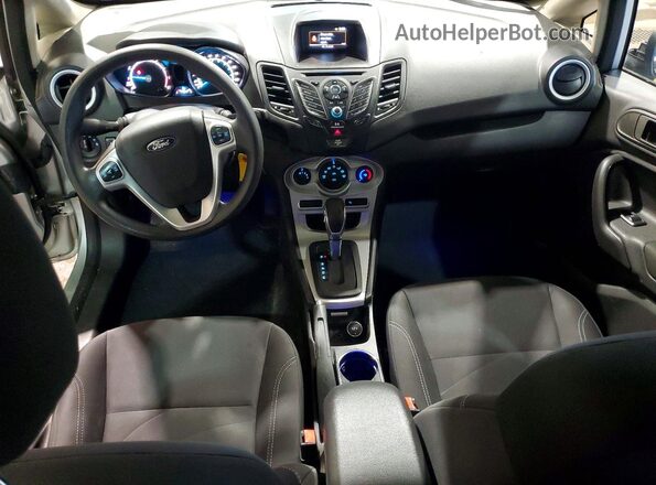 3FADP4EJ8JM112409 2018 FORD FIESTA Silver Առջևի վահանակի տեսք