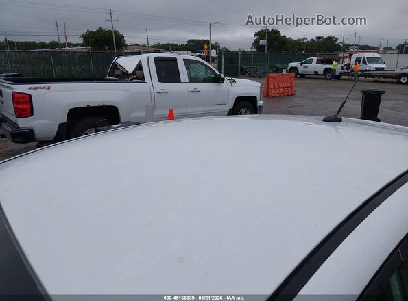 3FADP4EJXHM109814 2017 FORD FIESTA Белый Вид спереди