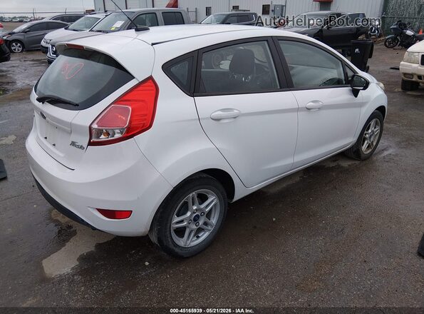 3FADP4EJXHM109814 2017 FORD FIESTA Белый Задняя правая четверть