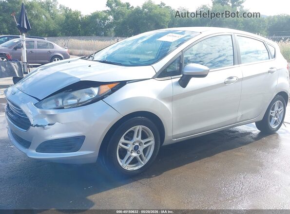 3FADP4EJXHM113104 2017 FORD FIESTA Silver Vista tres cuartos delantera izquierda