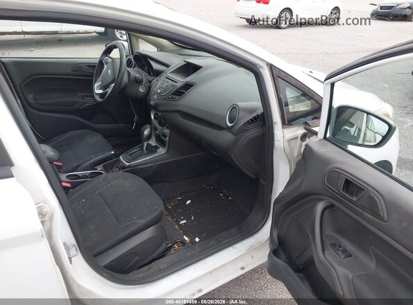3FADP4EJXKM101977 2019 FORD FIESTA White Вид салону спереду