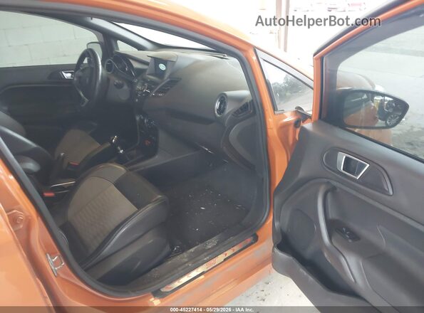 3FADP4GX6HM117460 2017 FORD FIESTA Оранжевый Вид салона спереди