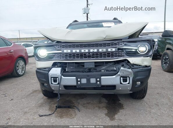 3FMCR9DA8SRF25199 2025 FORD BRONCO SPORT Cream Widok z przodu