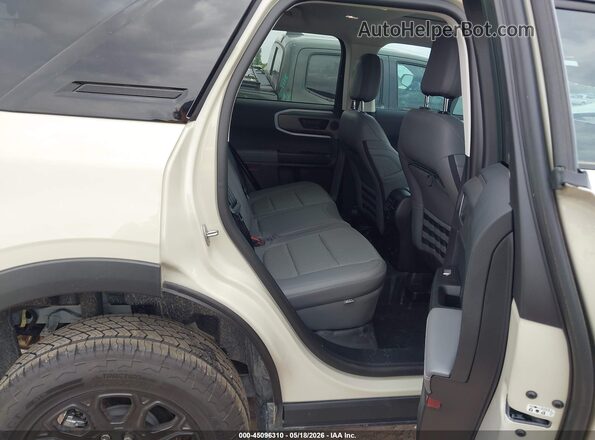 3FMCR9DA8SRF25199 2025 FORD BRONCO SPORT Cream Widok naklejki z numerem VIN