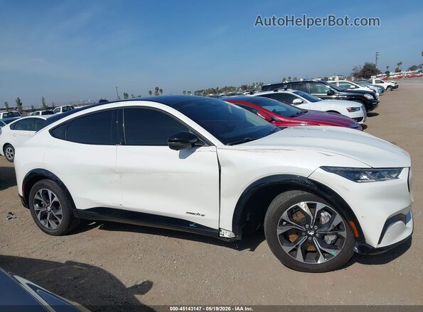 3FMTK3RM1PMA46437 2023 FORD MUSTANG MACH-E White სალონის 360-გრადუსიანი ხედი