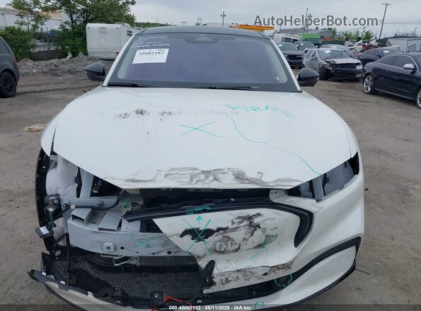 3FMTK3SU5RMA36085 2024 FORD MUSTANG MACH-E PREMI White ხელსაწყოთა პანელის ხედი