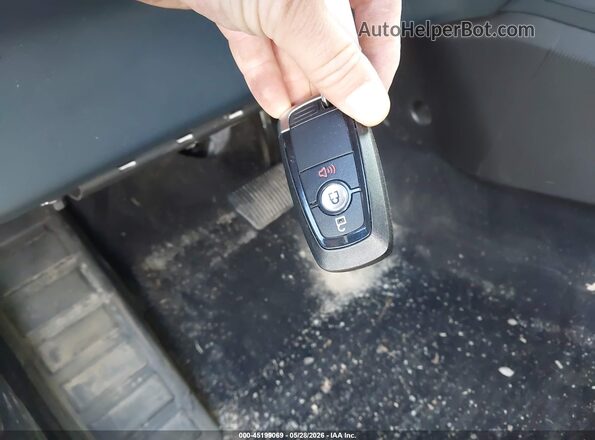 3FTCW8TA6SRA57076 2025 FORD MAVERICK Белый Вид панели приборов