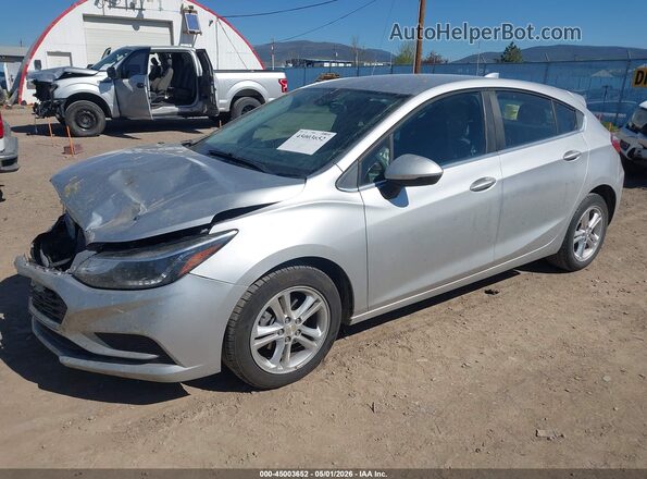 3G1BE6SM8JS628484 2018 CHEVROLET CRUZE Silver წინა მარცხენა ხედი სამი მეოთხედიდან