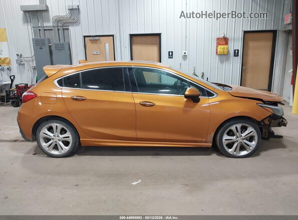 3G1BF6SM8HS535570 2017 CHEVROLET CRUZE Orange Rear interior view