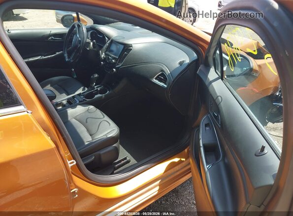 3G1BF6SM9HS583305 2017 CHEVROLET CRUZE Orange Вид салону спереду