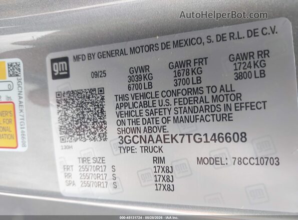 3GCNAAEK7TG146608 2026 CHEVROLET SILVERADO Silver Widok komory silnika