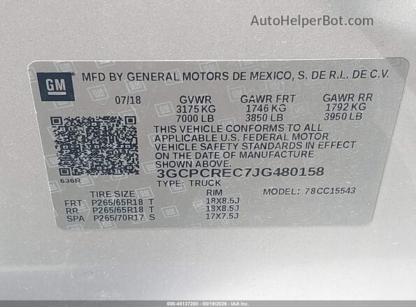 3GCPCREC7JG480158 2018 CHEVROLET SILVERADO Silver Vista del compartimento del motor