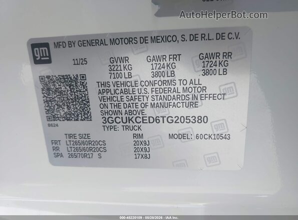 3GCUKCED6TG205380 2026 CHEVROLET SILVERADO White ძრავის განყოფილების ხედი