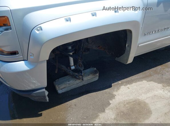 3GCUKREC3HG221327 2017 CHEVROLET SILVERADO Silver Դիմացի տեսք