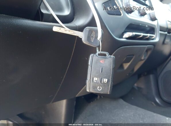 3GCUKREC3HG221327 2017 CHEVROLET SILVERADO Silver Առջևի վահանակի տեսք