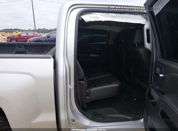 3GCUKREC4HG413503 2017 CHEVROLET SILVERADO Silver Widok naklejki z numerem VIN