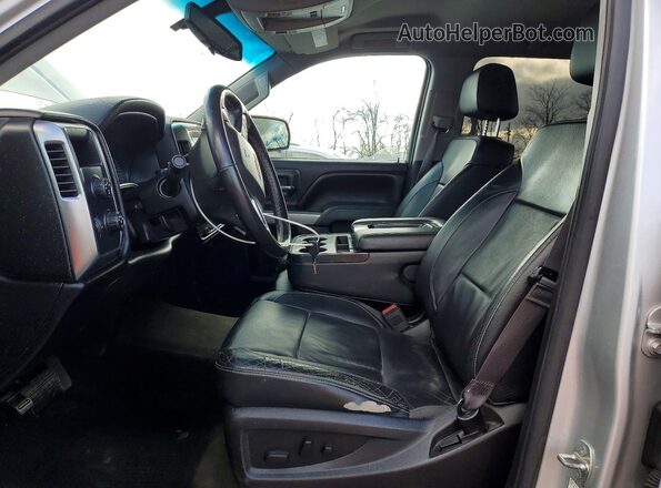 3GCUKREC5GG377660 2016 CHEVROLET SILVERADO Серебряный Вид салона спереди