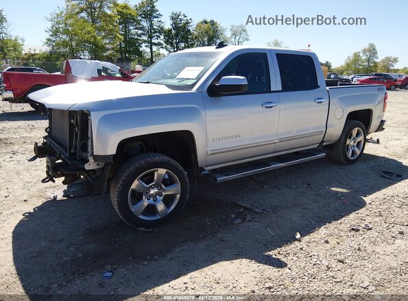 3GCUKREC6HG495041 2017 CHEVROLET SILVERADO Silver წინა მარცხენა ხედი სამი მეოთხედიდან