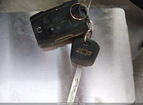 3GCUKREC6HG495041 2017 CHEVROLET SILVERADO Silver წინა პანელის ხედი