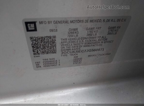 3GCUKREC7JG560971 2018 CHEVROLET SILVERADO Silver ძრავის განყოფილების ხედი