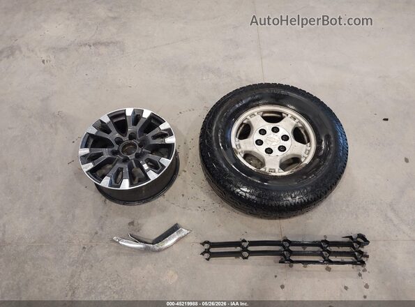 3GCUKREC8GG206563 2016 CHEVROLET SILVERADO Red Սարքավորումների վահանակի տեսք