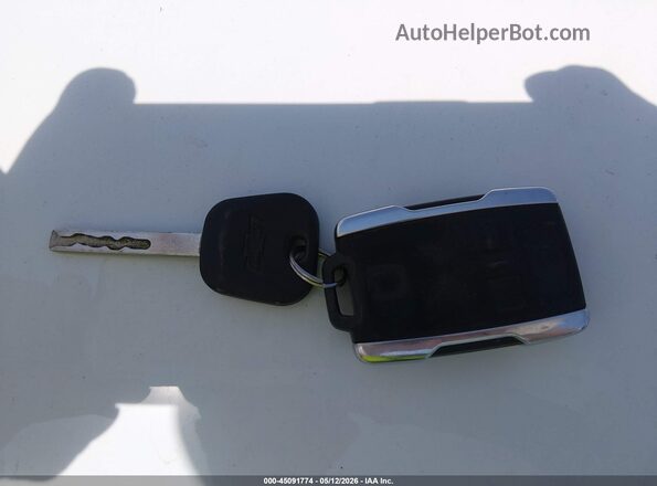 3GCUKSEC0HG100777 2017 CHEVROLET SILVERADO Silver Առջևի վահանակի տեսք