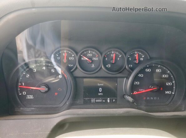 3GCUYAEF7KG160050 2019 CHEVROLET SILVERADO Silver ხელსაწყოთა პანელის ხედი