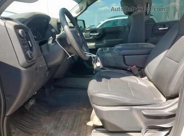 3GCUYAEF7KG160050 2019 CHEVROLET SILVERADO Silver წინა სალონის ხედი