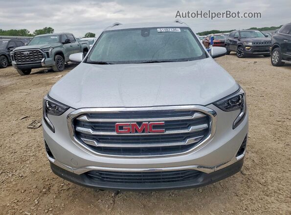 3GKALPEVXML382625 2021 GMC TERRAIN Silver Widok z przodu