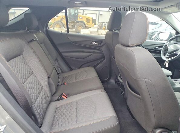 3GNAXJEV7JS543678 2018 CHEVROLET EQUINOX Silver Հետևի նստատեղերի տեսք